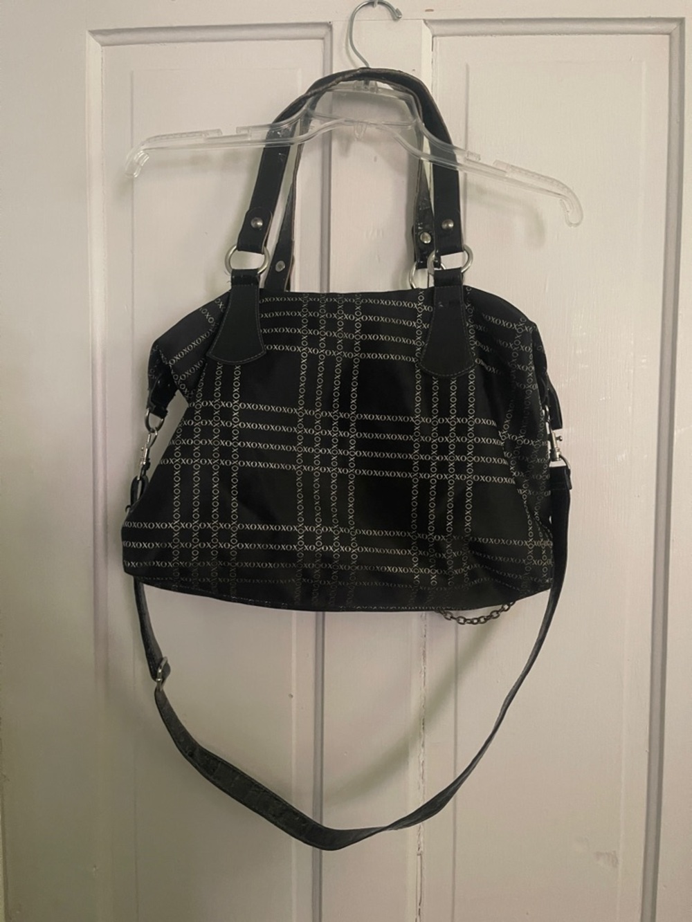 XOXO Black Logo-Print Chain-Accent Shoulder Bag - Picture 2 of 5